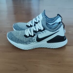 Nike Epic React Flyknit Running Shoes